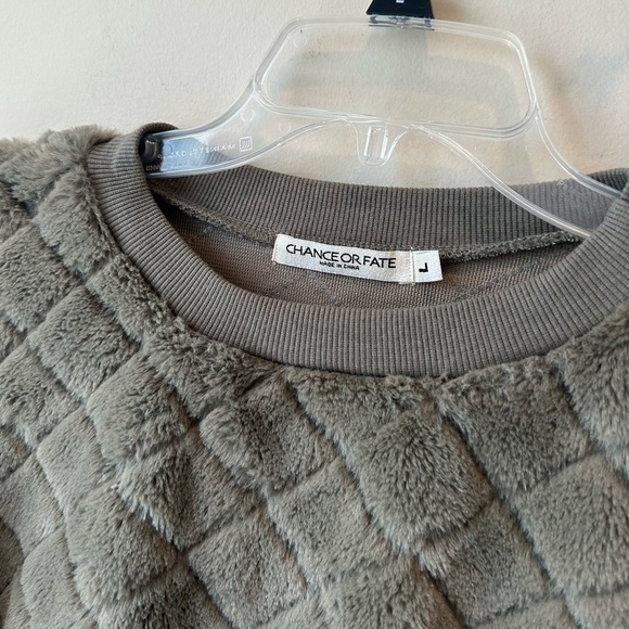 Chance or Fate Olive Quilted Sweater - Picture 3 of 5